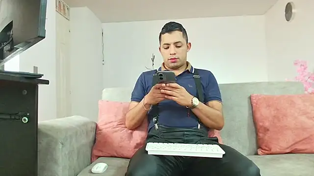 Mike Fetiche online show from 02-03-26, 12:54