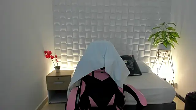 victoria 243 online show from 03-03-26, 08:48