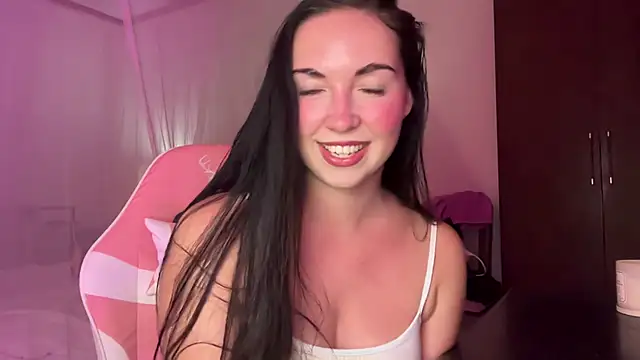 Snapshot of Bae_Belle chatting on 11-28-25, 06:10 Bae Belle online show from 11-28-25, 06:10