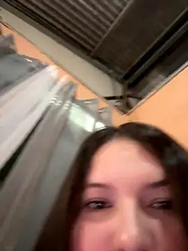 Snapshot of selenereyy chatting on 10-28-25, 07:12 selenereyy online show from 10-28-25, 07:12