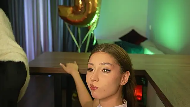 Cleose online show from 04-01-26, 07:09