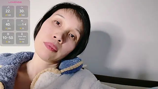 Snapshot of Yan61 chatting on 10-31-25, 09:54 Yan61 online show from 10-31-25, 09:54