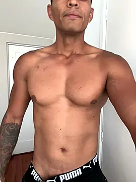 Snapshot of 97santiagoo chatting on 10-28-25, 12:52 97santiagoo online show from 10-28-25, 12:52