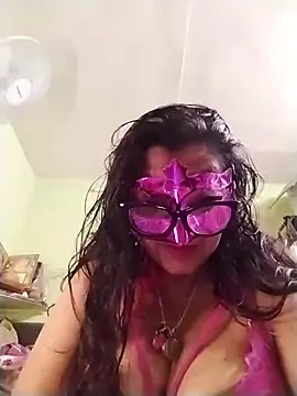 Snapshot of LOVE__RANI chatting on 11-04-25, 12:15 LOVE RANI online show from 11-04-25, 12:15