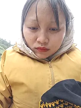 yoyo-mi online show from 11-20-25, 02:23