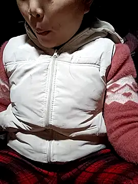 yoyo-mi online show from 12-17-25, 01:22