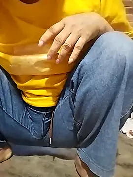 Snapshot of -Hazel-123 chatting on 11-21-25, 11:14 -Hazel-123 online show from 11-21-25, 11:14