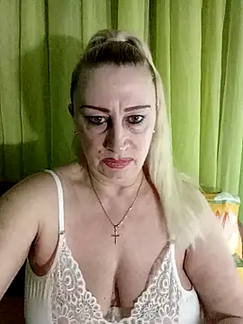 Esenia505 online show from 04-21-26, 02:26