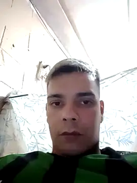 Snapshot of sentatebb chatting on 10-29-25, 12:35 sentatebb online show from 10-29-25, 12:35