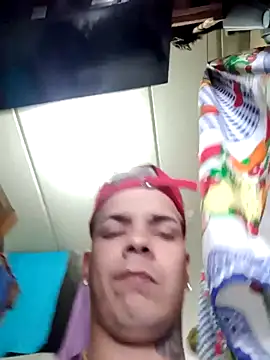 Snapshot of sentatebb chatting on 11-11-25, 02:06 sentatebb online show from 11-11-25, 02:06