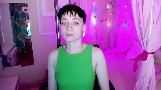 Snapshot of ErickaFetish chatting on 11-12-25, 07:09 ErickaFetish online show from 11-12-25, 07:09