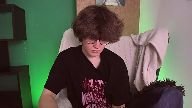 Snapshot of Syndy_Dels chatting on 02-17-26, 01:07 Syndy Dels online show from 02-17-26, 01:07