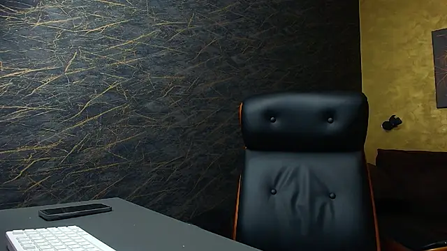 HayesWood online show from 11-11-25, 06:13