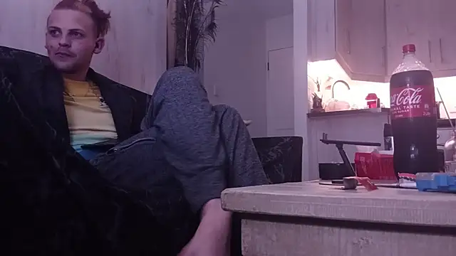 Snapshot of THOMMONSTER5299 chatting on 12-13-25, 08:25 THOMMONSTER5299 online show from 12-13-25, 08:25