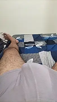 Snapshot of SentScruples chatting on 01-08-26, 06:32 SentScruples online show from 01-08-26, 06:32