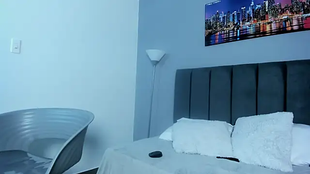 samantaortega   online show from 11-07-25, 12:32