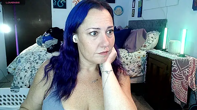 kristallic online show from 12-15-25, 05:39