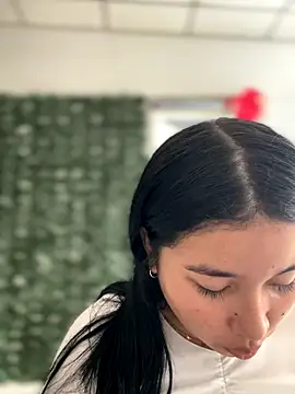 Vickybon online show from 11-19-25, 07:25