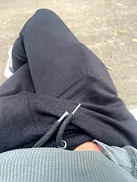 LeoBlaze13 online show from 10-31-25, 02:29