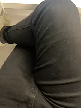 LeoBlaze13 online show from 12-18-25, 12:06