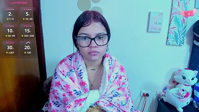 Emma boo online show from 11-04-25, 02:49