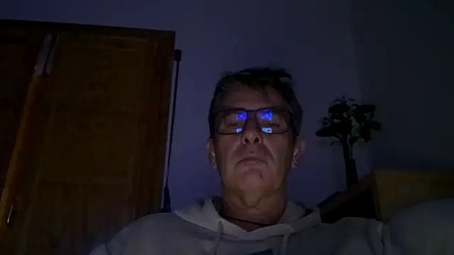 miangelpt online show from 10-28-25, 09:28