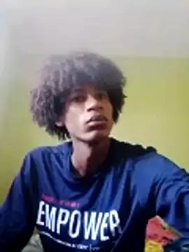 Snapshot of skinniyGabriel chatting on 11-03-25, 12:28 skinniyGabriel online show from 11-03-25, 12:28