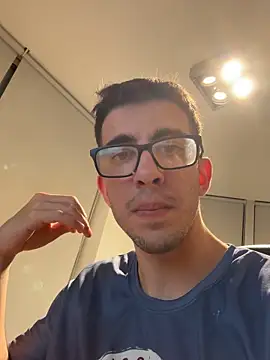 Snapshot of Leeosex chatting on 10-29-25, 12:13 Leeosex online show from 10-29-25, 12:13