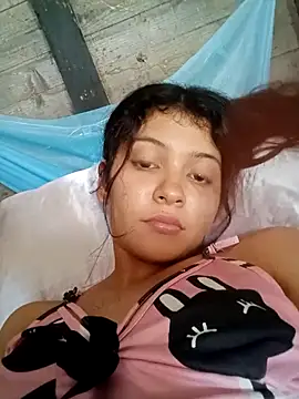 Snapshot of Soymaia chatting on 11-12-25, 07:35 Soymaia online show from 11-12-25, 07:35