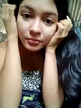 Snapshot of Soymaia chatting on 12-15-25, 12:09 Soymaia online show from 12-15-25, 12:09