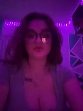 Snapshot of Diana_Blum chatting on 11-04-25, 06:51 Diana Blum online show from 11-04-25, 06:51