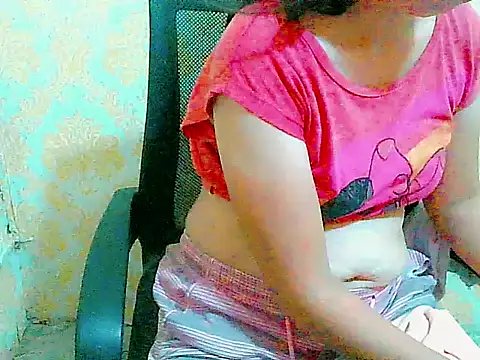 nhicole4u online show from 10-31-25, 12:50