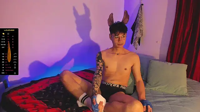 Snapshot of estmonnn chatting on 10-30-25, 11:49 estmonnn online show from 10-30-25, 11:49