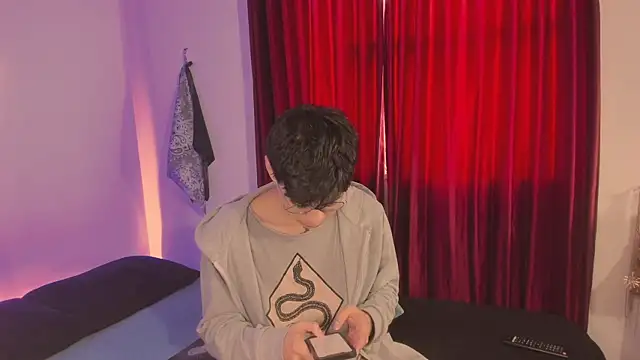 estmonnn online show from 11-15-25, 09:21