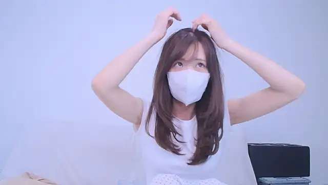 Snapshot of Minami_jjjj chatting on 05-30-26, 08:11 Minami jjjj online show from 05-30-26, 08:11
