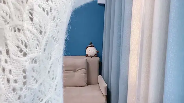 ella55-- online show from 12-19-25, 01:12