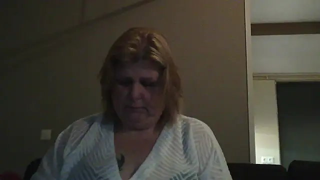 Sylviastar46 online show from 02-05-26, 09:14