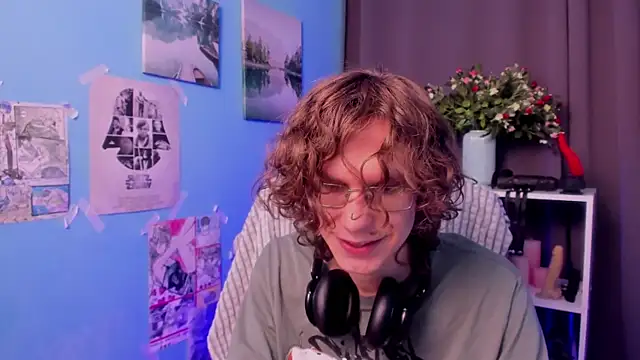 Snapshot of LeoBensyten chatting on 03-08-26, 10:46 LeoBensyten online show from 03-08-26, 10:46