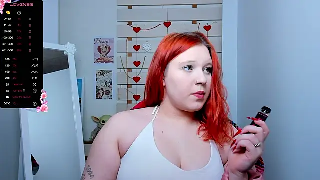 Snapshot of FoxPlayXX chatting on 02-11-26, 08:14 FoxPlayXX online show from 02-11-26, 08:14