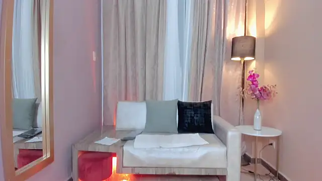 HannaaWells online show from 11-27-25, 05:59