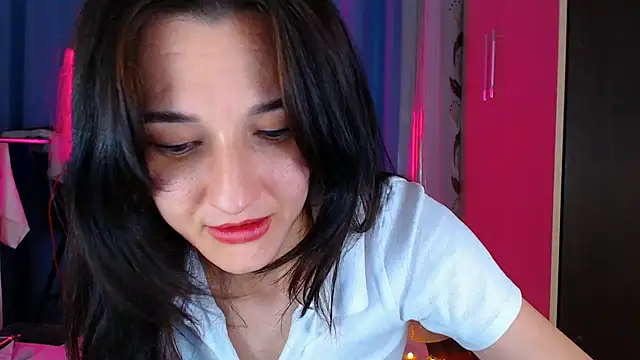 Snapshot of Dorotty_ chatting on 11-03-25, 12:24 Dorotty  online show from 11-03-25, 12:24