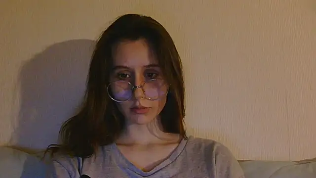 Snapshot of PurpyKam chatting on 11-05-25, 05:46 PurpyKam online show from 11-05-25, 05:46