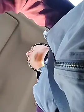 Snapshot of Verudi chatting on 12-16-25, 08:58 Verudi online show from 12-16-25, 08:58