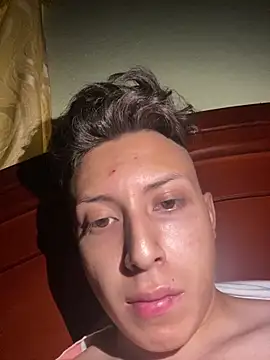 Snapshot of Dominick258 chatting on 10-29-25, 06:09 Dominick258 online show from 10-29-25, 06:09