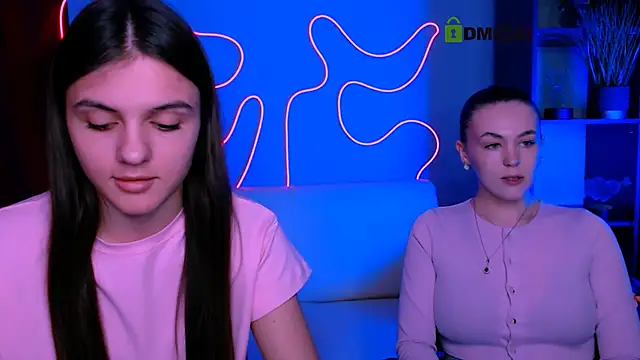 lisa dark  online show from 04-21-26, 09:37