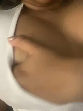 Snapshot of KatrinaMore chatting on 11-06-25, 02:56 KatrinaMore online show from 11-06-25, 02:56