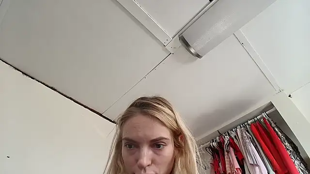 Snapshot of lanasharapovaxxx chatting on 01-17-26, 08:12 lanasharapovaxxx online show from 01-17-26, 08:12