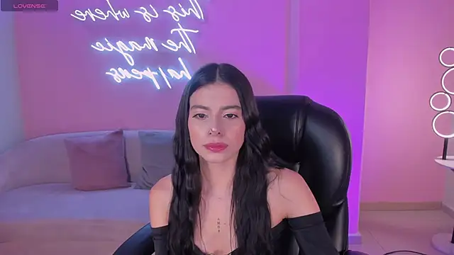 Snapshot of BellaConnorX chatting on 06-18-26, 05:19 BellaConnorX online show from 06-18-26, 05:19