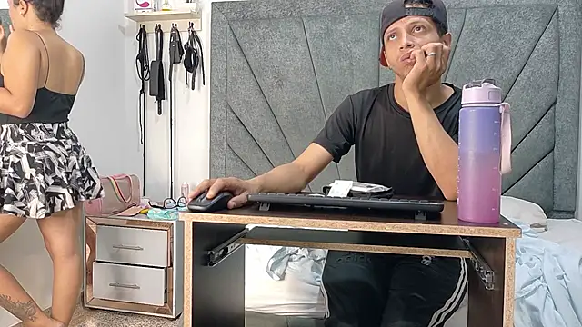 DamianandEva online show from 02-05-26, 01:05