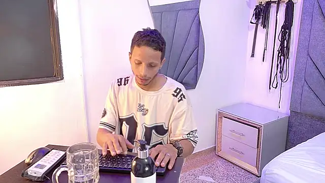 DamianandEva online show from 07-25-26, 01:08